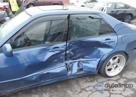 2003 Lexus Is 300 z USA, uszkodzony, nr VIN JTHBD192030065943